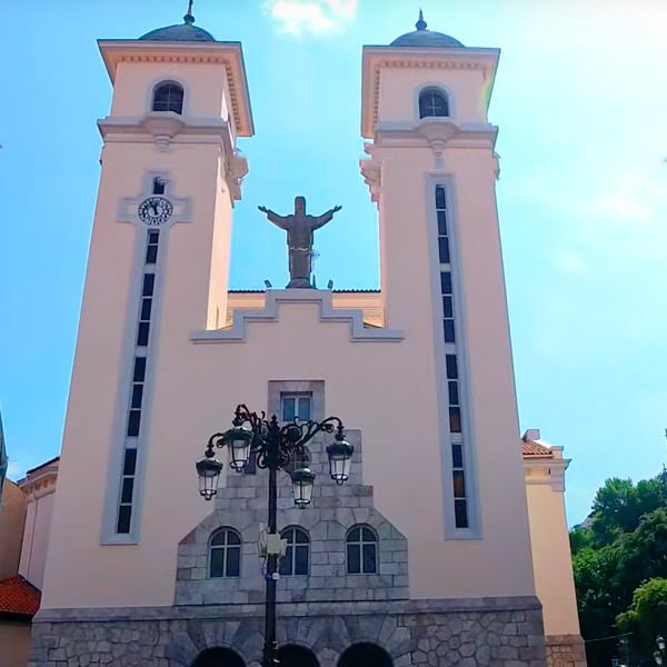 Exterior de la iglesia de Santa María Magdalena