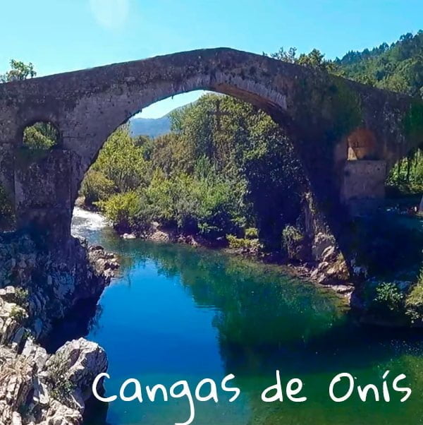 El puente romano es una de las principales cosas que ver y hacer en Cangas de Onís